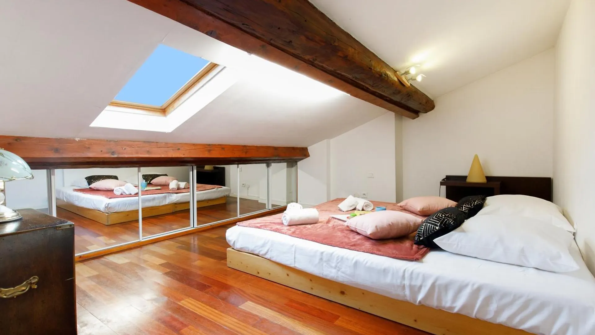Coup De Coeur Yourhosthelper Cannes Apartment