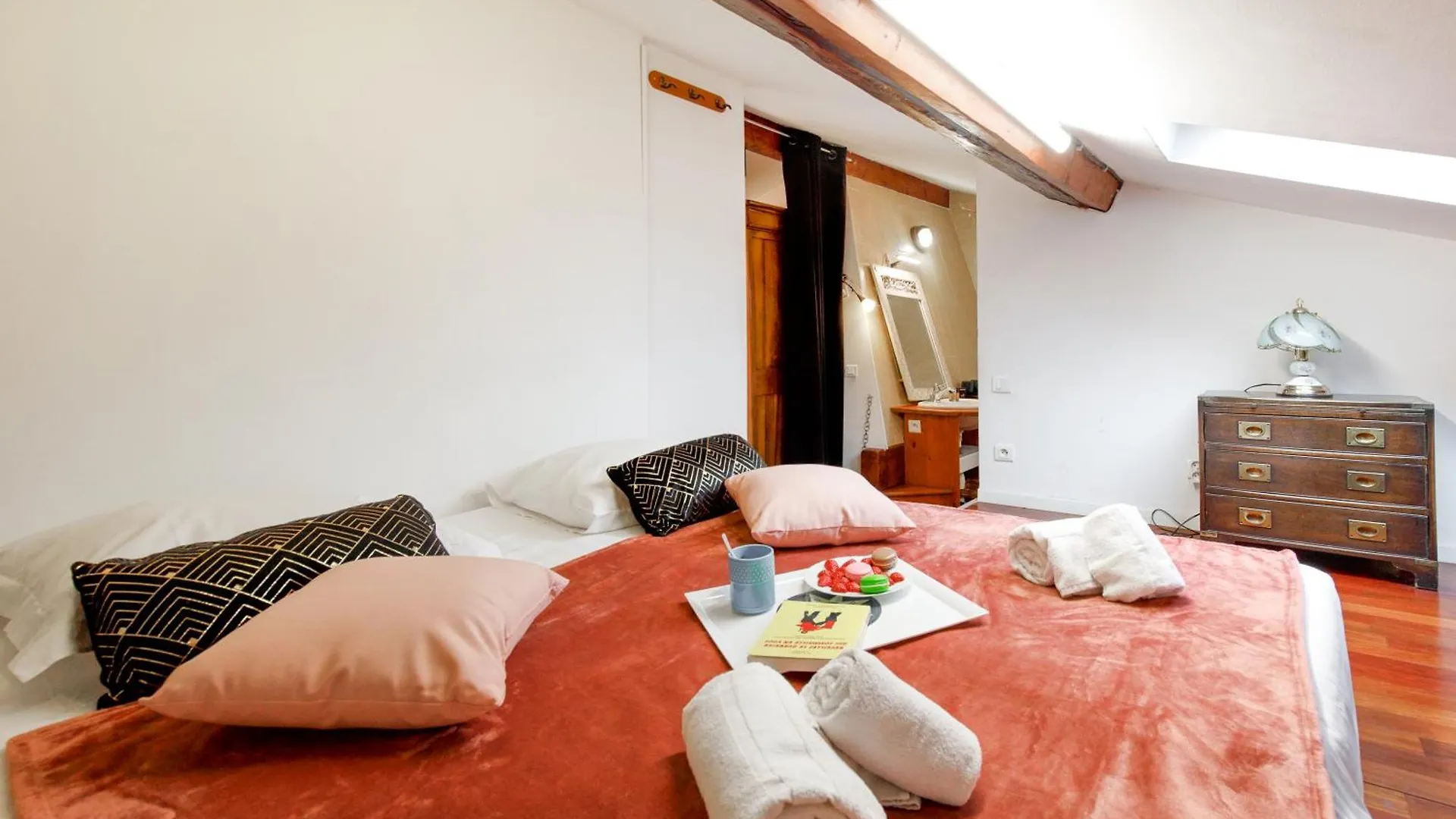 Coup De Coeur Yourhosthelper Cannes France